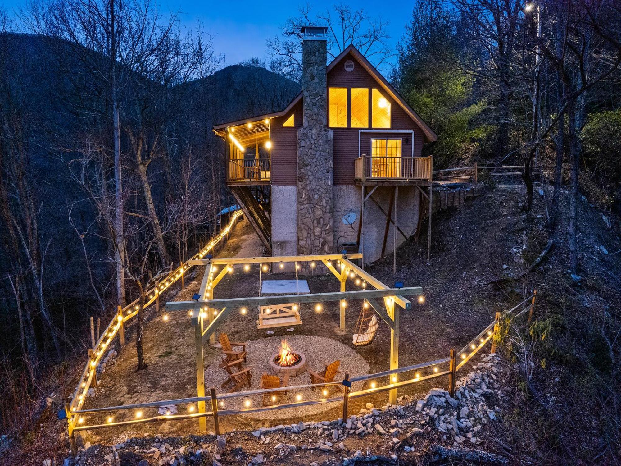 Maggie Valley Cabin With Beautiful Mountain Views, Hottub, Pet Friendly, Gameroom, Fireplace Экстерьер фото