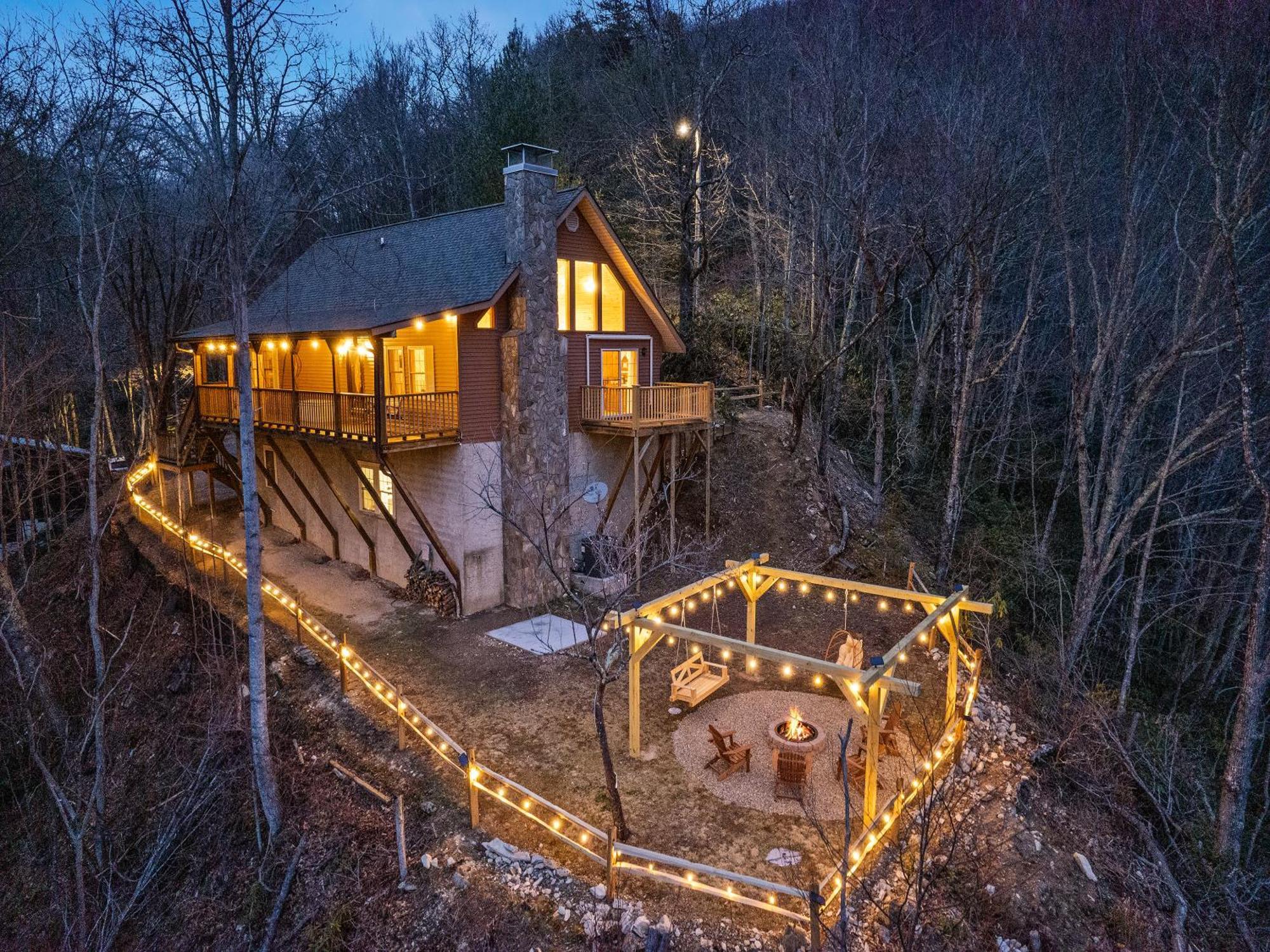 Maggie Valley Cabin With Beautiful Mountain Views, Hottub, Pet Friendly, Gameroom, Fireplace Экстерьер фото