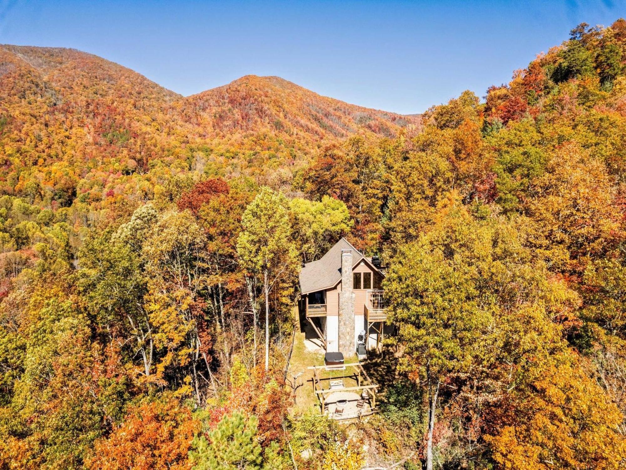 Maggie Valley Cabin With Beautiful Mountain Views, Hottub, Pet Friendly, Gameroom, Fireplace Экстерьер фото