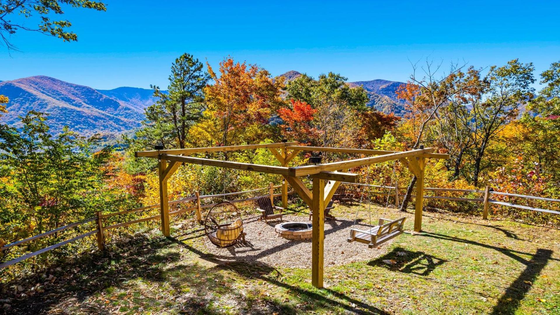 Maggie Valley Cabin With Beautiful Mountain Views, Hottub, Pet Friendly, Gameroom, Fireplace Экстерьер фото