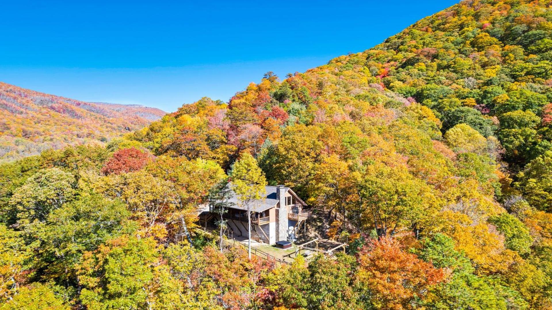 Maggie Valley Cabin With Beautiful Mountain Views, Hottub, Pet Friendly, Gameroom, Fireplace Экстерьер фото
